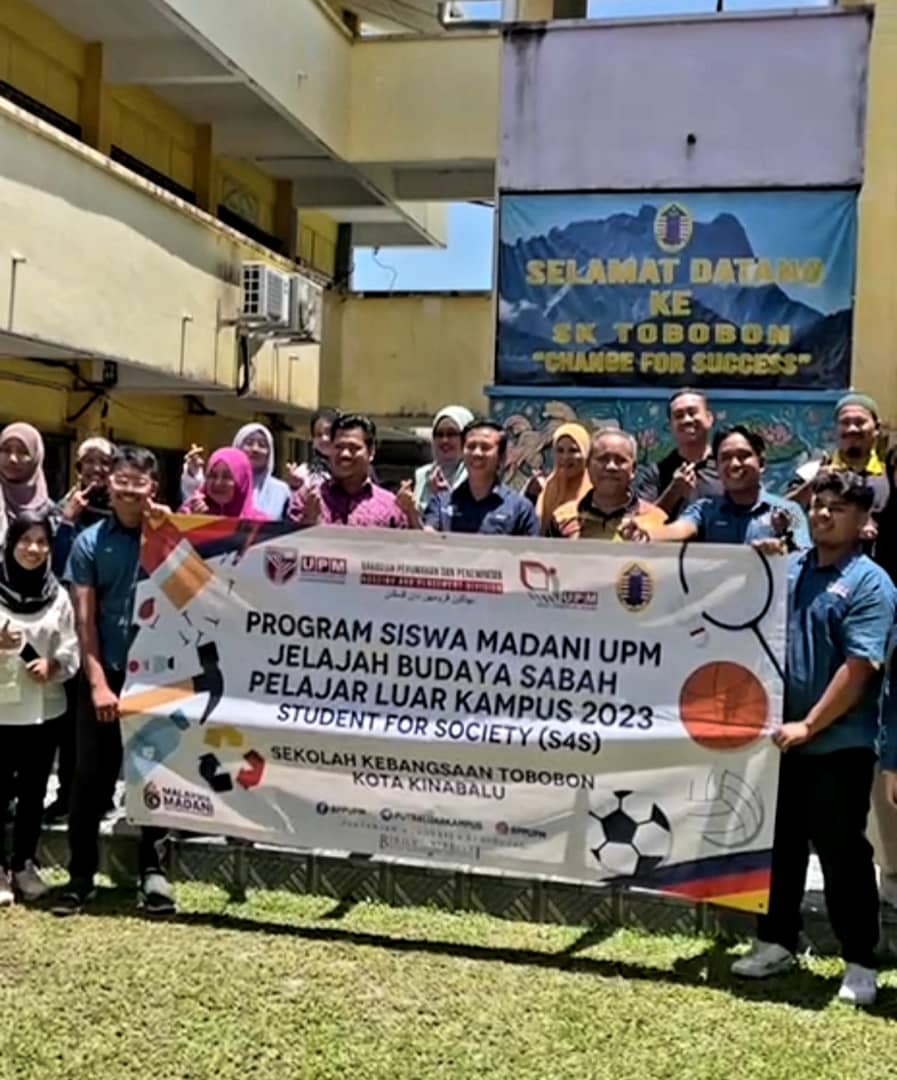 Pelajar Upm Bantu Sekolah Kebangsaan Di Sabah Ternak Udang Kara Air