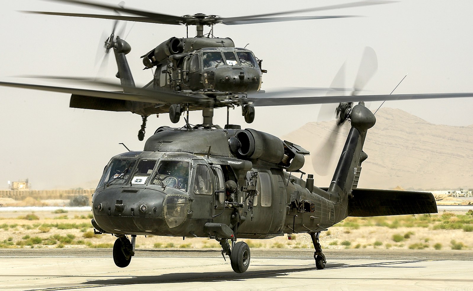 Helikopter Sikorsky UH-60A+ Blackhawk.
