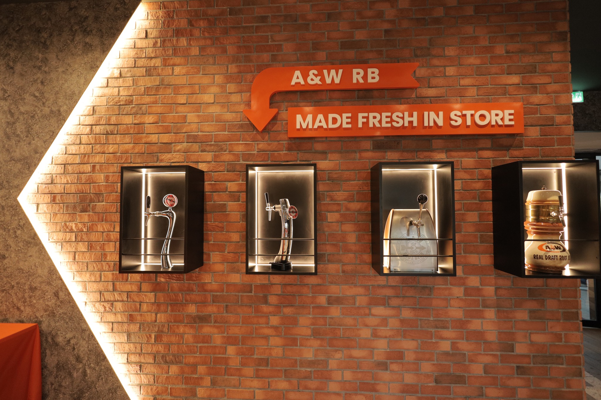 a&w