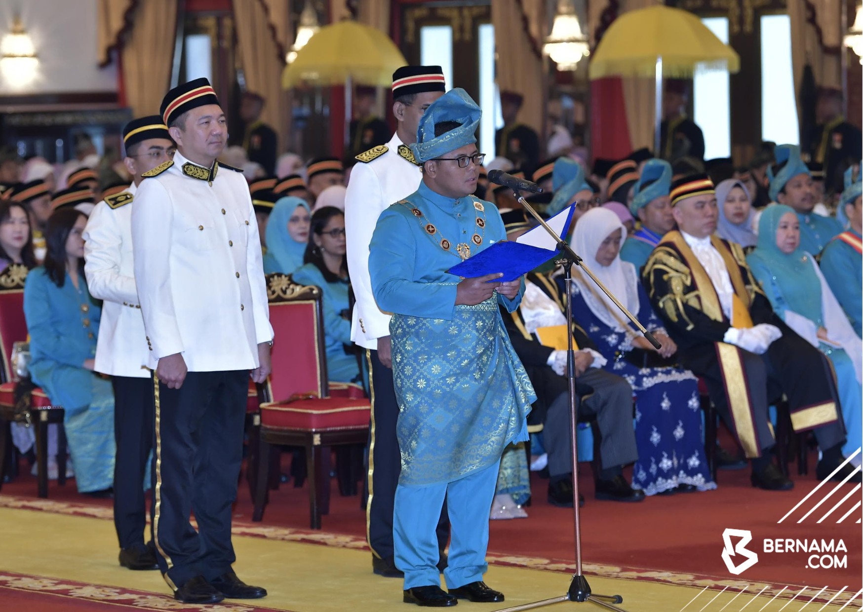 Datuk Seri Amirudin Shari menyampaikan Sembah Ucapan Taat Setia sempena Ulang Tahun Hari Keputeraan ke-78 Sultan Selangor di Istana Alam Shah, Klang hari ini