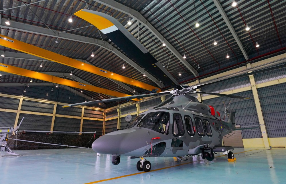 Tentera Laut Diraja Malaysia dua tahun lalu menerima tiga buah helikopter Leonardo AW139.