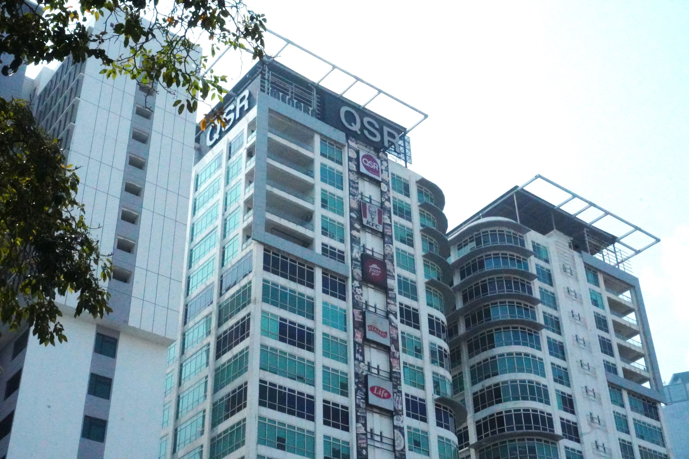 Menara QSR di Petaling Jaya, di mana syarikat itu mengendalikan dua jenama ikonik, KFC dan Pizza Hut.