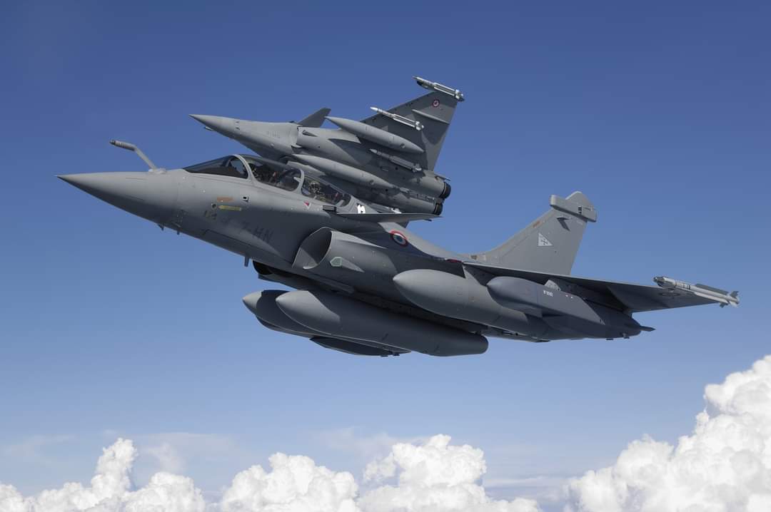 Indonesia membeli enam pesawat Dassault Rafale yang kontraknya dimeterai pada Februari 2022. 