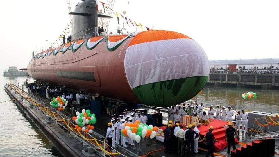 India membina kapal selam Scorpene dengan bantuan Perancis di limbungan perkapalan Mazagon, Mumbai.