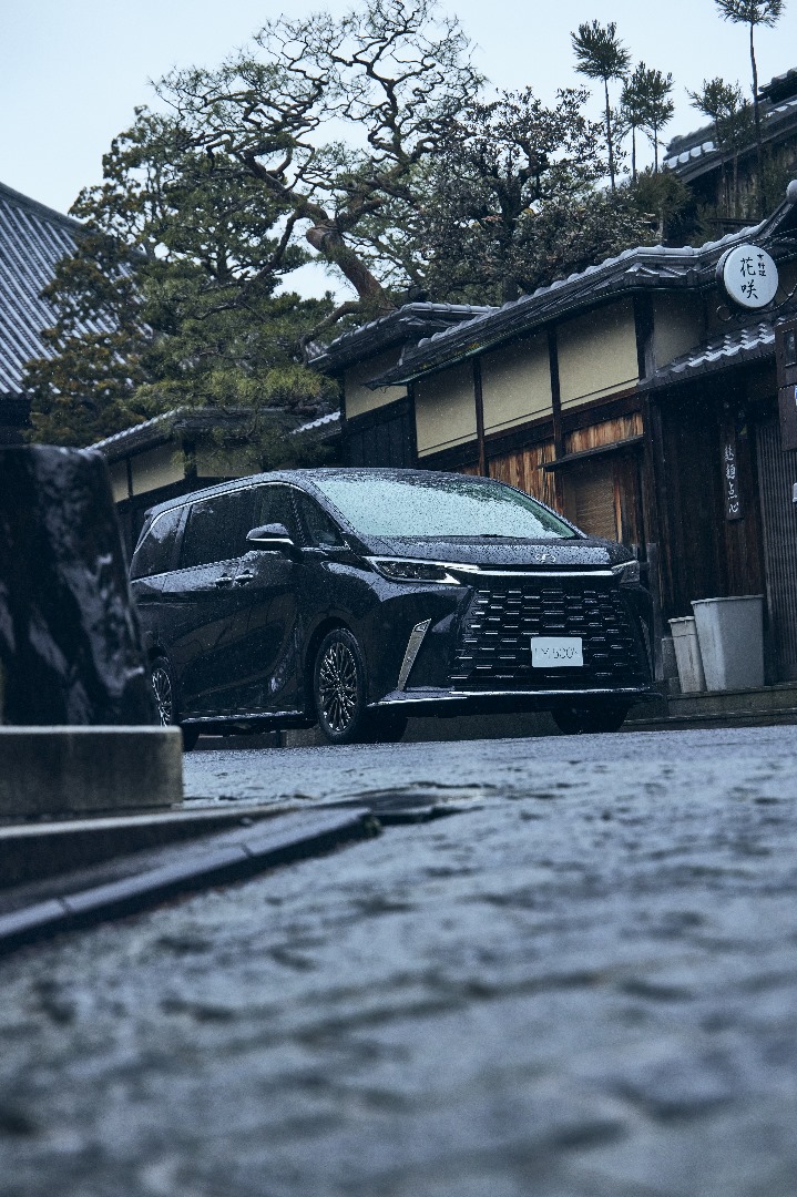 lexus