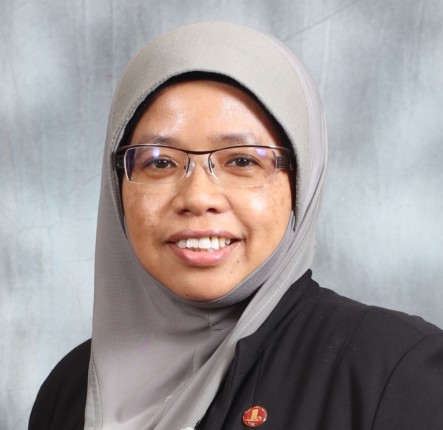 3. YB Senator Puan Hajah Raj Munni Sabu Ahli Dewan Negara