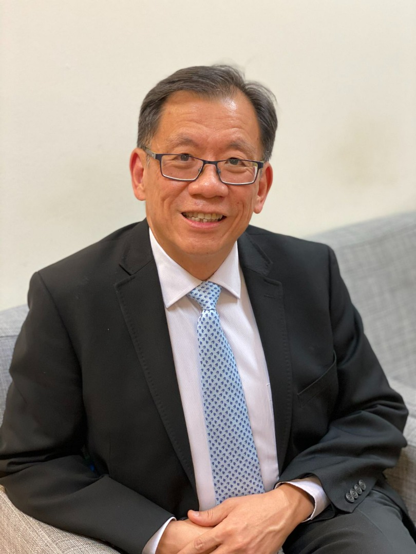 Dr Leong Hoe Nam