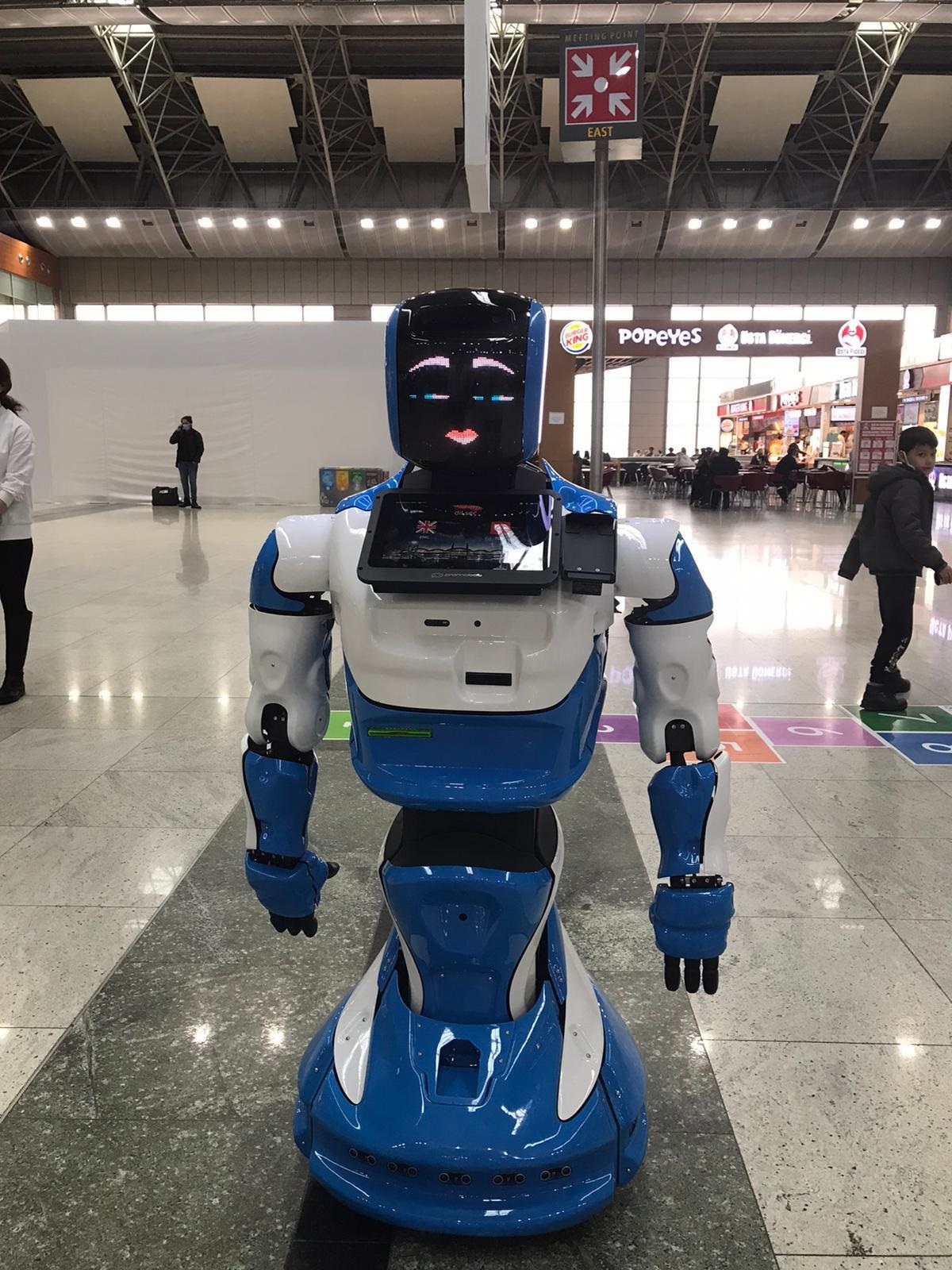 The Aerobot is a mobile robot that assists passengers in wayfinding.