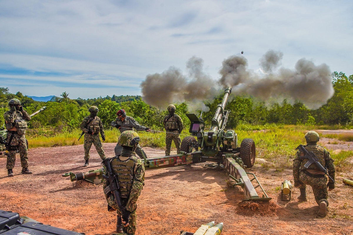 howitzer LG 1 MKIII Nexter 105mm