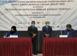 Majlis memeterai Memorandum Persefahaman (MoU) antara MAFI dan syarikat peneraju di Dewan Serbaguna Wisma Tani Putrajaya, hari ini. ​​​​​​​