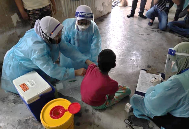  Program Vaksinasi Outreach Hospital Orang Asli Gombak dengan kerjasama PKD Hulu Langat di Kg. Orang Asli Padang Sg.Chongkak, Kg. Orang Asli Gabai dan Kg. Orang Asli Donglai Baru, Hulu Langat.