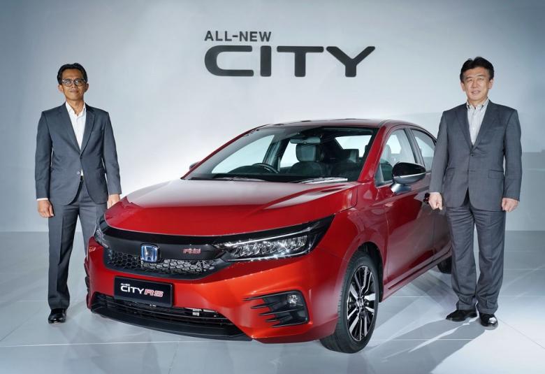  (From left) President & Chief Operating Officer of Honda Malaysia Sdn. Bhd., Sarly Adle Sarkum and Managing Director & Chief Executive Officer of Honda Malaysia Sdn. Bhd., Toichi Ishiyama at The Launch of The 5th Generation All-New City & World Premiere of RS e: HEV.