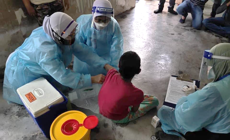  Program Vaksinasi Outreach Hospital Orang Asli Gombak dengan kerjasama PKD Hulu Langat di Kg. Orang Asli Padang Sg.Chongkak, Kg. Orang Asli Gabai dan Kg. Orang Asli Donglai Baru, Hulu Langat.