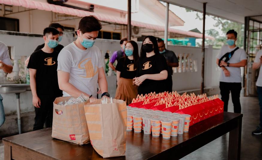 Employees of Sheng Tai International are getting ready to spread cheer.