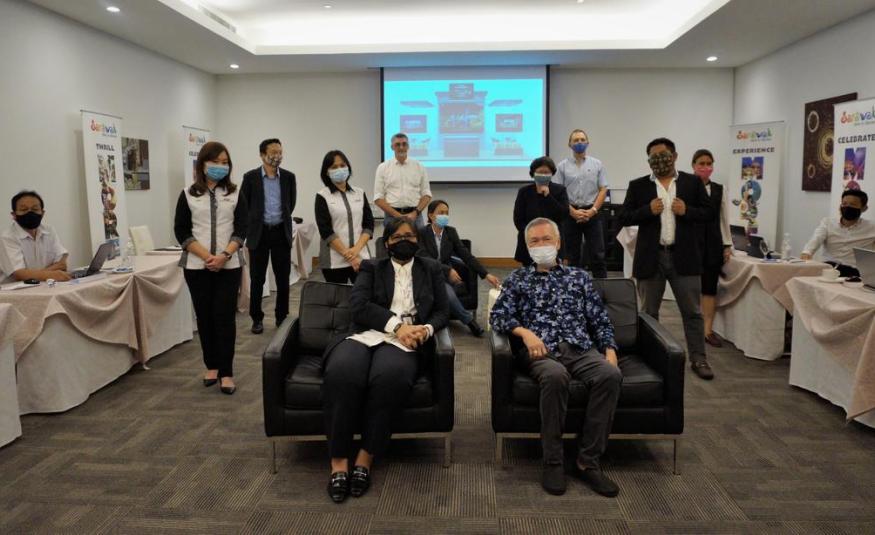 (Seated from left) STB CEO, Sharzede Datu Salleh Askor and Tour Operator, Philip Yong along with other STB officials and industry partners.