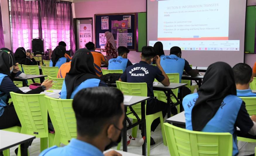 Bank Pembangunan Malaysia perkasa bahasa Inggeris belia