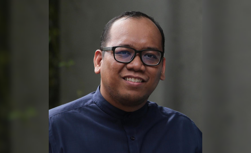  Mohd Izzat Fadhli Azman