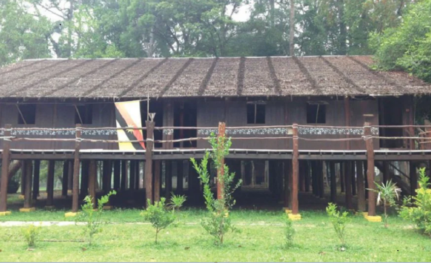 Rumah Panjang Sarawak. Gambar hiasan